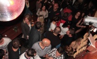 Apsolutno dobar party u Phanas pubu