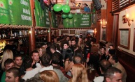 Heiniken party razveselio prepuni Phanas pub 