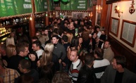 Heiniken party razveselio prepuni Phanas pub 