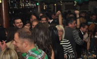 Zeleno obojeni Phanas pub