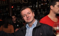 Phanas pub obojen narančasto!