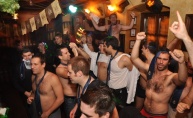River pub u naletu golih ragbijaša - CURE UŽIVAJTE!