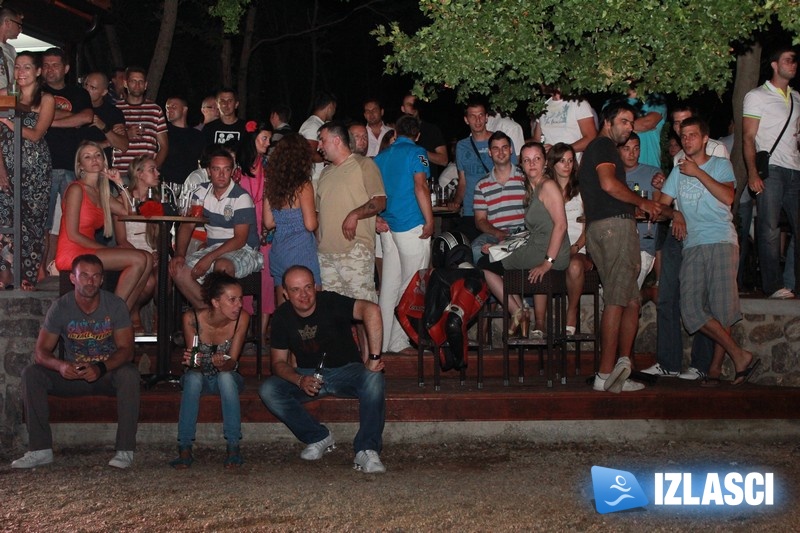 Modna revija u Phanas beach baru