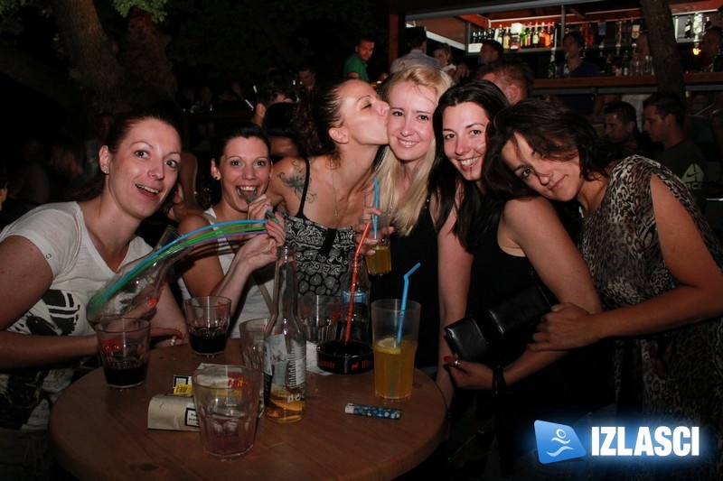 Modna revija u Phanas beach baru
