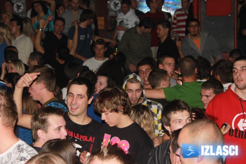 I wanna dance... oh, yes! Klub Uljanik, Pula