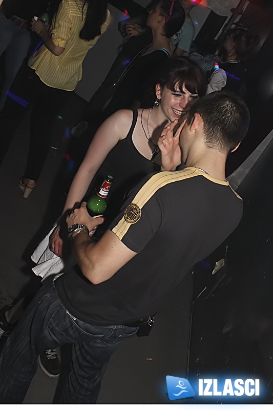 Hideout Festival promo party: Chew the Fat! u Sirupu