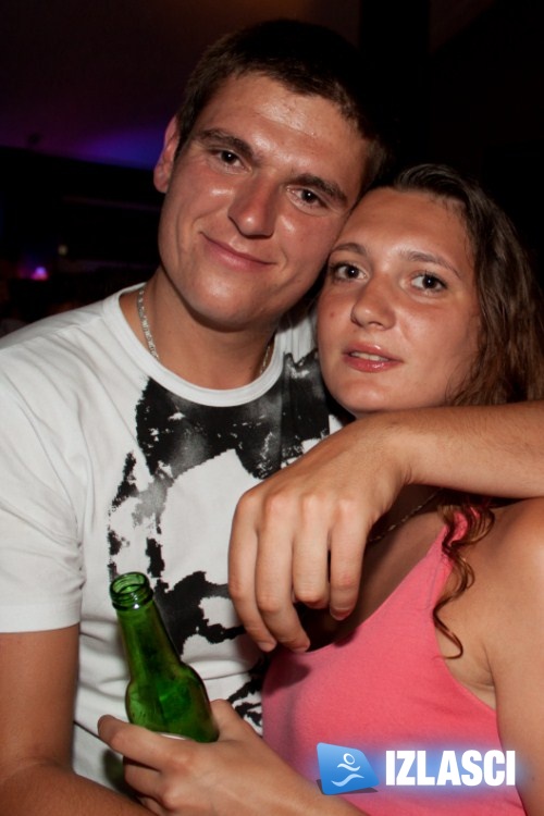 Magazin u Makina Exit Clubu