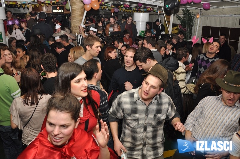 DJ Bizzo Bodega na brodu Marina