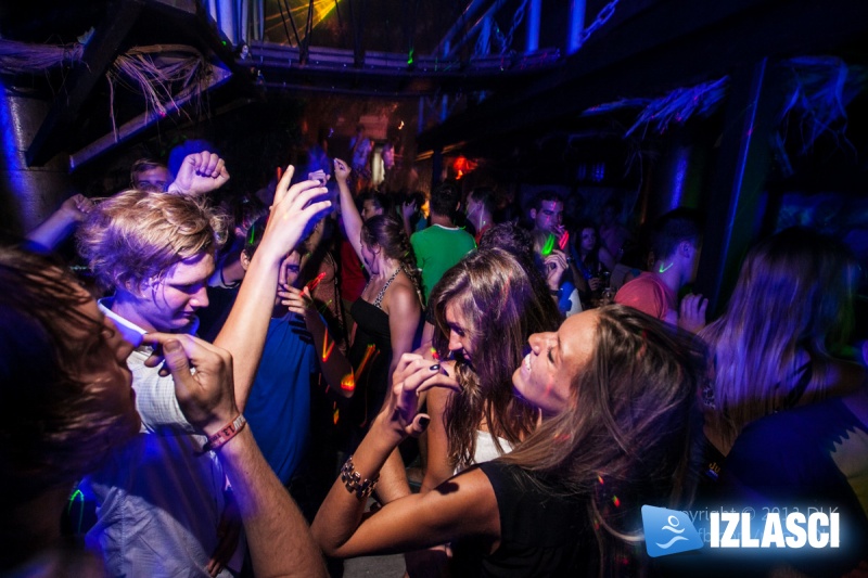 DJ Robert G. Roy with The Liquidator u Jungle clubu