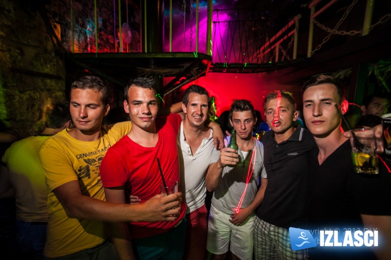 DJ Robert G. Roy with The Liquidator u Jungle clubu