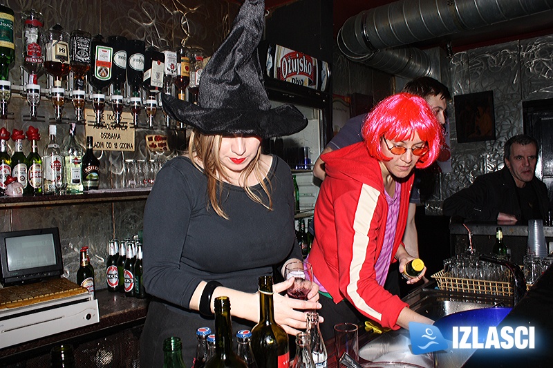 Uvijek puna i vesela Jabuka proslavila Halloween