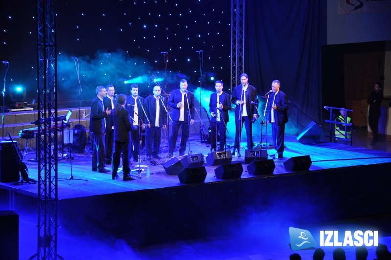 Klapa Cambi & gosti u Dvorani mladosti