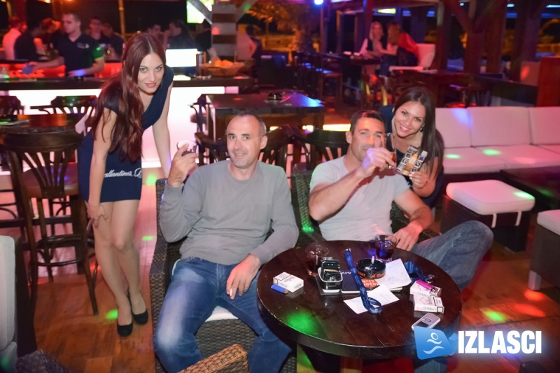Krenula je sezona partya u Pakoštanima @ Joko bar