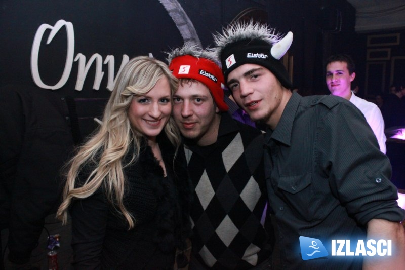 Nova godina - Club Onyx, Pazin: Ludilo uz DJ Corrada