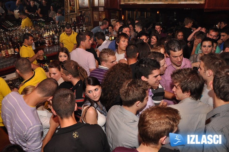 Rasplesan i pun Capitano bar