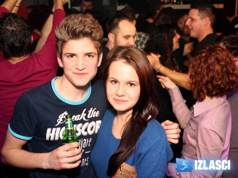 Rasplesana ekipa uz Koktelse u Babilon Clubu @ Vranja