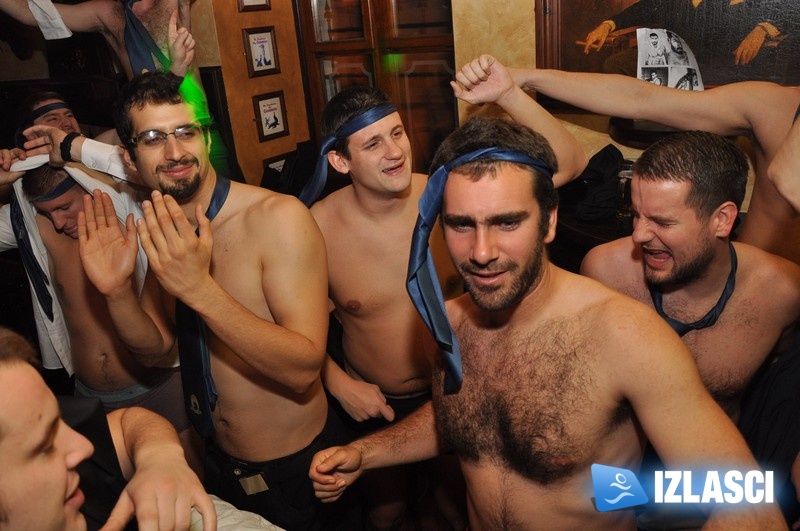 River pub u naletu golih ragbijaša - CURE UŽIVAJTE!