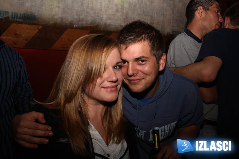 Garantiran dobar provod - klub Uljanik Garantiran dobar provod - klub Uljanik