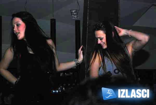 Blackout Lounge ludilo u klubu A2