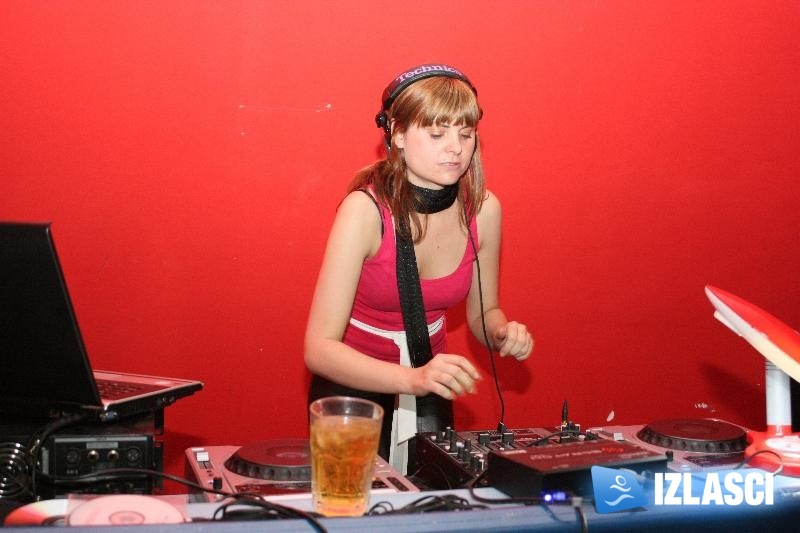Lori The HiFi Princess u zadarskom klubu Skipper