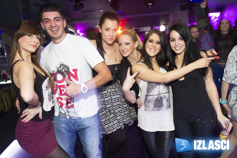 Zavodljivi rnb ritmovi rasplesali ljepotice u Grooveu